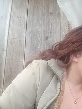 miumiu 00 online show from 12/14/25, 07:58