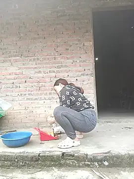 miumiu 00 online show from 03/10/26, 04:27