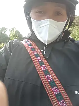 miumiu 00 online show from 09/24/25, 01:02