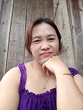 miumiu 00 online show from 09/12/25, 02:23