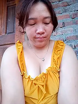 miumiu 00 online show from 09/20/25, 01:32