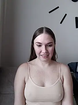 Snapshot of KisaVixen chatting on 02/24/26, 12:17 KisaVixen online show from 02/24/26, 12:17