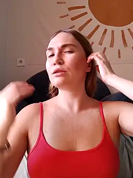 Snapshot of KisaVixen chatting on 10/05/25, 07:10 KisaVixen online show from 10/05/25, 07:10