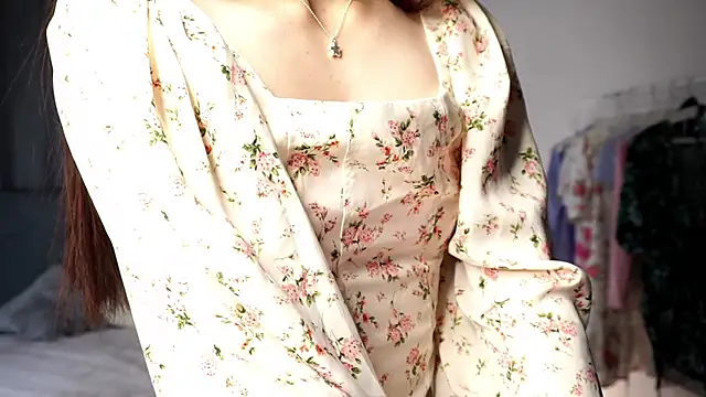 KarisaKusner online show from 11/23/25, 12:09