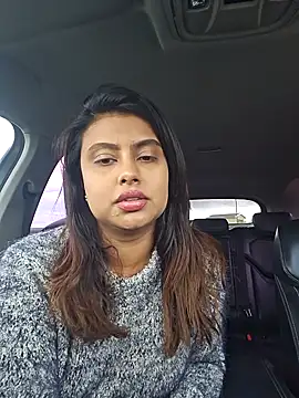 Indian GlowingMiax online show from 09/25/25, 08:20