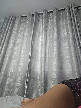 Indian GlowingMiax online show from 11/04/25, 04:49