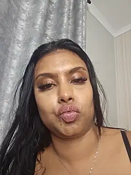 Indian GlowingMiax online show from 11/04/25, 04:55