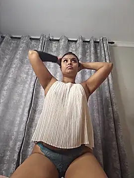 Indian GlowingMiax online show from 11/05/25, 04:59