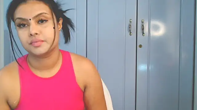 Indian GlowingMiax online show from 10/16/25, 05:38