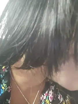 Indian GlowingMiax online show from 10/31/25, 07:38