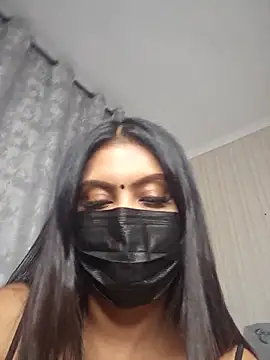 Indian GlowingMiax online show from 03/17/26, 07:17