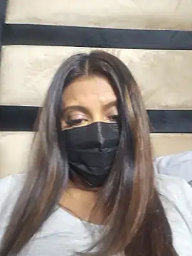 Indian GlowingMiax online show from 06/16/26, 01:33