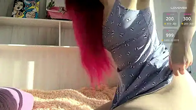 Snapshot of GlaydsLeveto chatting on 10/09/25, 04:13 GlaydsLeveto online show from 10/09/25, 04:13