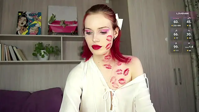 Snapshot of GlaydsLeveto chatting on 10/29/25, 04:11 GlaydsLeveto online show from 10/29/25, 04:11