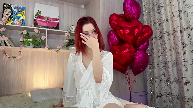 Snapshot of GlaydsLeveto chatting on 11/19/25, 04:12 GlaydsLeveto online show from 11/19/25, 04:12