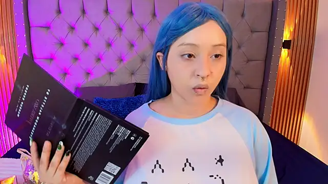 Suxan White  online show from 03/25/26, 12:59