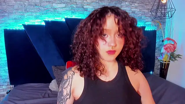 Suxan White  online show from 04/08/26, 09:38