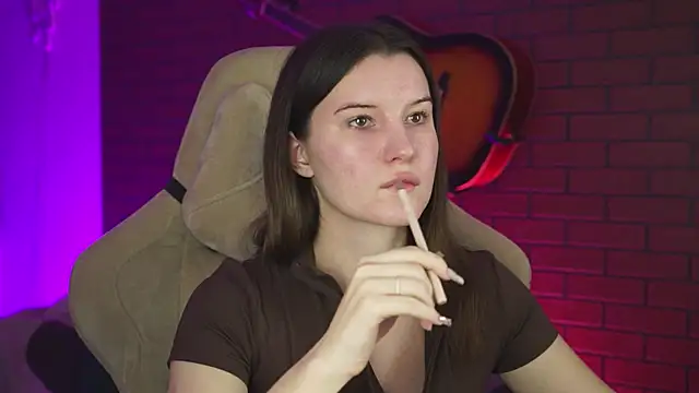 Snapshot of AgataWillis chatting on 11/05/25, 04:37 AgataWillis online show from 11/05/25, 04:37