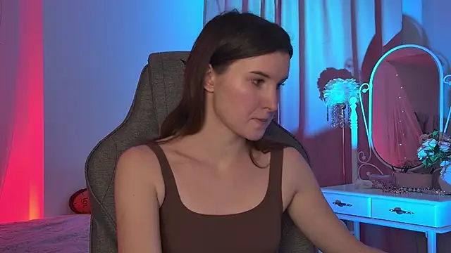 Snapshot of AgataWillis chatting on 12/04/25, 01:32 AgataWillis online show from 12/04/25, 01:32