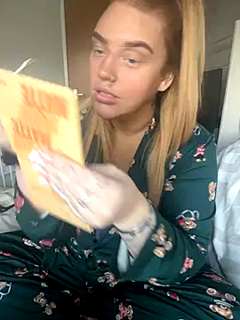 MysteriousMylaX online show from 11/20/25, 02:18