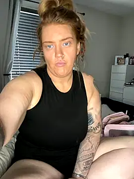 MysteriousMylaX online show from 11/30/25, 01:45