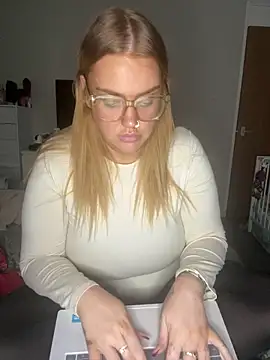 MysteriousMylaX online show from 12/17/25, 08:03