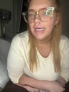 MysteriousMylaX online show from 11/13/25, 05:17