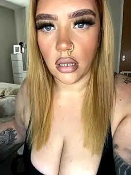 MysteriousMylaX online show from 11/02/25, 11:48