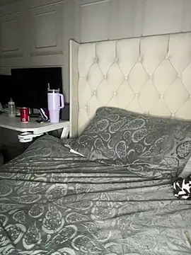 MysteriousMylaX online show from 12/16/25, 08:02