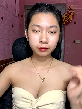 Snapshot of Phthao chatting on 10/23/25, 03:10 Phthao online show from 10/23/25, 03:10