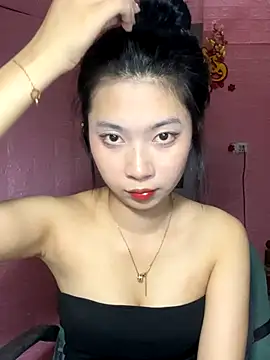 Snapshot of Phthao chatting on 09/12/25, 04:18 Phthao online show from 09/12/25, 04:18