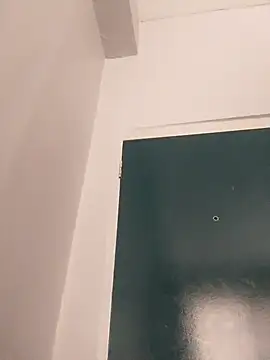 Snapshot of londie2 chatting on 09/26/25, 10:33 londie2 online show from 09/26/25, 10:33