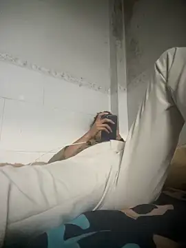 linh21107 online show from 11/25/25, 11:27