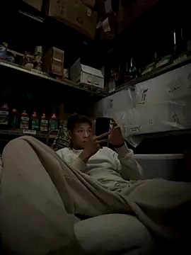 linh21107 online show from 11/23/25, 07:07