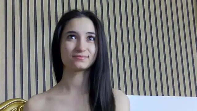 CarolinaBlair online show from 04/05/26, 05:58