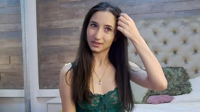 CarolinaBlair online show from 10/26/25, 05:30