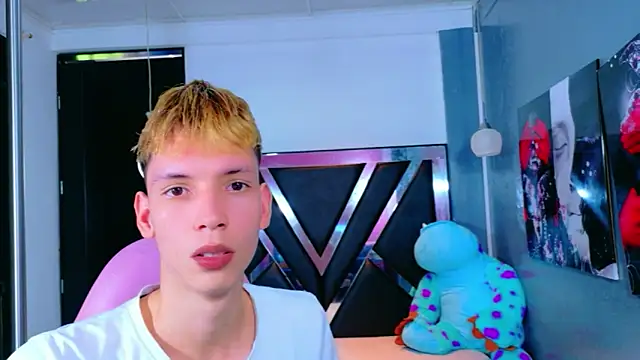 Snapshot of park_jimin1 chatting on 11/17/25, 02:54 park jimin1 online show from 11/17/25, 02:54