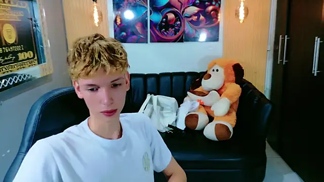 Snapshot of park_jimin1 chatting on 09/09/25, 11:52 park jimin1 online show from 09/09/25, 11:52