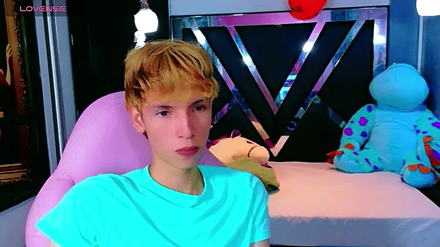 Snapshot of park_jimin1 chatting on 10/28/25, 12:04 park jimin1 online show from 10/28/25, 12:04