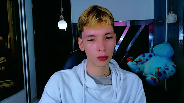 Snapshot of park_jimin1 chatting on 11/28/25, 02:17 park jimin1 online show from 11/28/25, 02:17