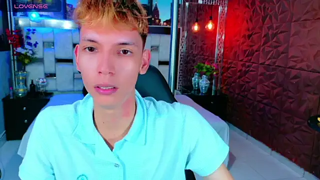 Snapshot of park_jimin1 chatting on 11/22/25, 12:15 park jimin1 online show from 11/22/25, 12:15