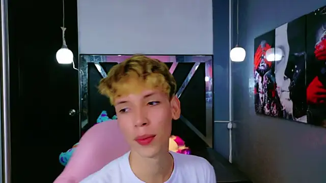 Snapshot of park_jimin1 chatting on 09/13/25, 02:50 park jimin1 online show from 09/13/25, 02:50