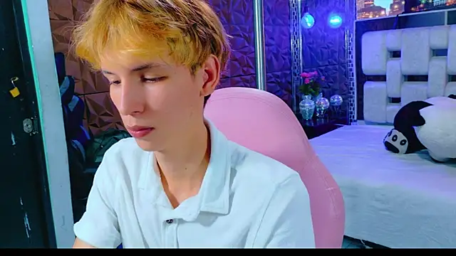 Snapshot of park_jimin1 chatting on 10/15/25, 02:36 park jimin1 online show from 10/15/25, 02:36
