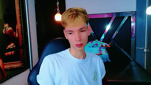 Snapshot of park_jimin1 chatting on 12/04/25, 12:04 park jimin1 online show from 12/04/25, 12:04