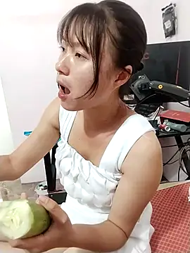 linda bae00 online show from 10/15/25, 07:38