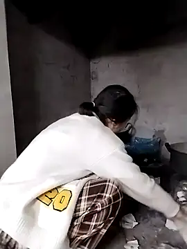 linda bae00 online show from 11/30/25, 12:44