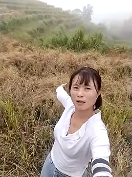 linda bae00 online show from 10/24/25, 03:16