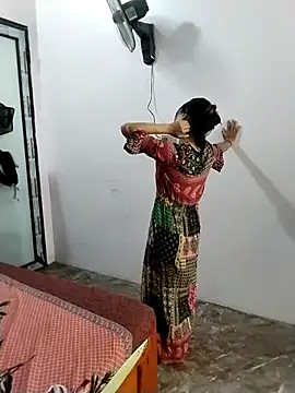 linda bae00 online show from 09/24/25, 07:15