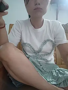 Snapshot of linda_bae00 chatting on 07/16/26, 10:29 linda bae00 online show from 07/16/26, 10:29