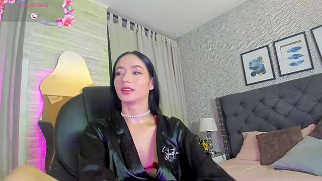 Snapshot of celeste__clark chatting on 09/16/25, 12:17 celeste clark online show from 09/16/25, 12:17